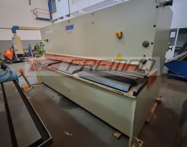 com logo (1)